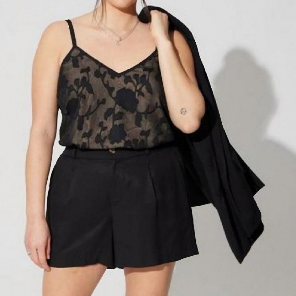 🎉HP🎉 NWT black & tan / nude look floral print Torrid Sophie swing cami 🖤 sz 4 - Picture 5 of 8